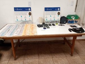 Informe oficial policial : Secuestraron droga, arma y dinero