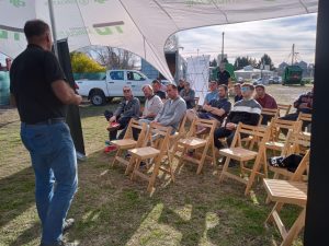 Inauguró Implementos BW en Mosconi 620