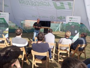 Inauguró Implementos BW en Mosconi 620