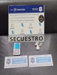 Iba en moto, lo pararon, le encontraron droga y fue preso