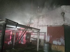 (videos) Incendio en la quinta de Huracán: importantes pérdidas materiales
