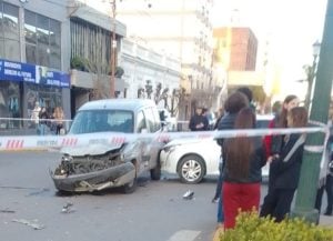 Istilart y Moreno: Choque y vuelco. No hubo heridos