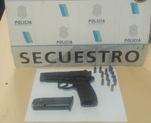 Preso por portación y tenencia de arma de fuego. Circulaba en bicicleta