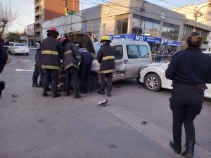 Istilart y Moreno: Choque y vuelco. No hubo heridos