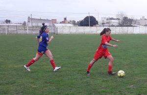 Fútbol Femenino: Colegiales, El Nacional y Huracán comenzaron el Clausura con triunfos