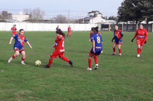 Fútbol Femenino: Colegiales, El Nacional y Huracán comenzaron el Clausura con triunfos