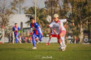 Fútbol: Walter Plaza, el tresarroyense triunfa en un equipo grande