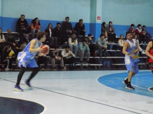 Básquet: Club de Pelota ganó y es el único Puntero