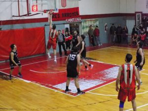Básquet: Ganaron Quilmes y Alumni
