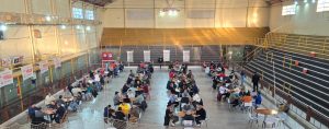 Buena concurrencia de parejas en el torneo de truco de Huracán