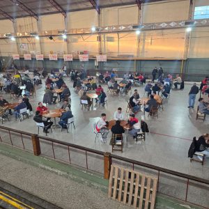Buena concurrencia de parejas en el torneo de truco de Huracán