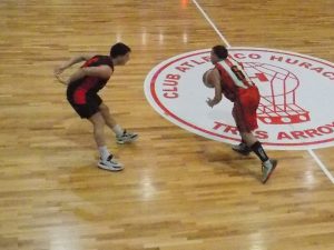 Básquet: Quilmes venció a Huracán en el clásico