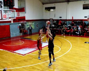 Básquet: Ganaron Quilmes y Alumni