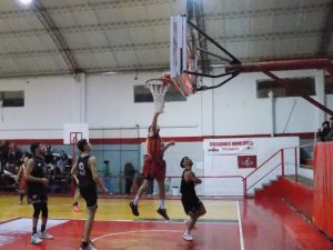 Básquet: Ganaron Quilmes y Alumni
