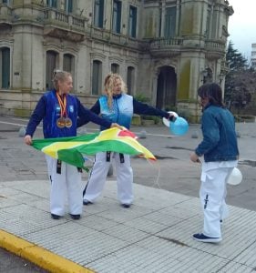 La taekwondista Daiana Larsen llegó a Tres Arroyos