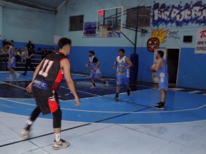 Básquet: Club de Pelota ganó y es el único Puntero