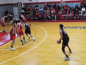 Básquet: Ganaron Quilmes y Alumni