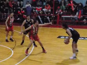 Básquet: Ganaron Quilmes y Alumni