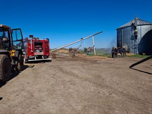 Bomberos sofocaron incendio en interior de silo
