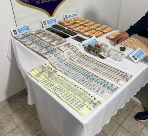 Allanamiento por venta de drogas: Secuestraron fuerte suma de dinero, estupefacientes y celulares