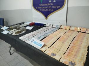 Tres allanamientos simultáneos por comercialización de drogas