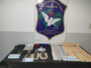 Tres allanamientos simultáneos por comercialización de drogas