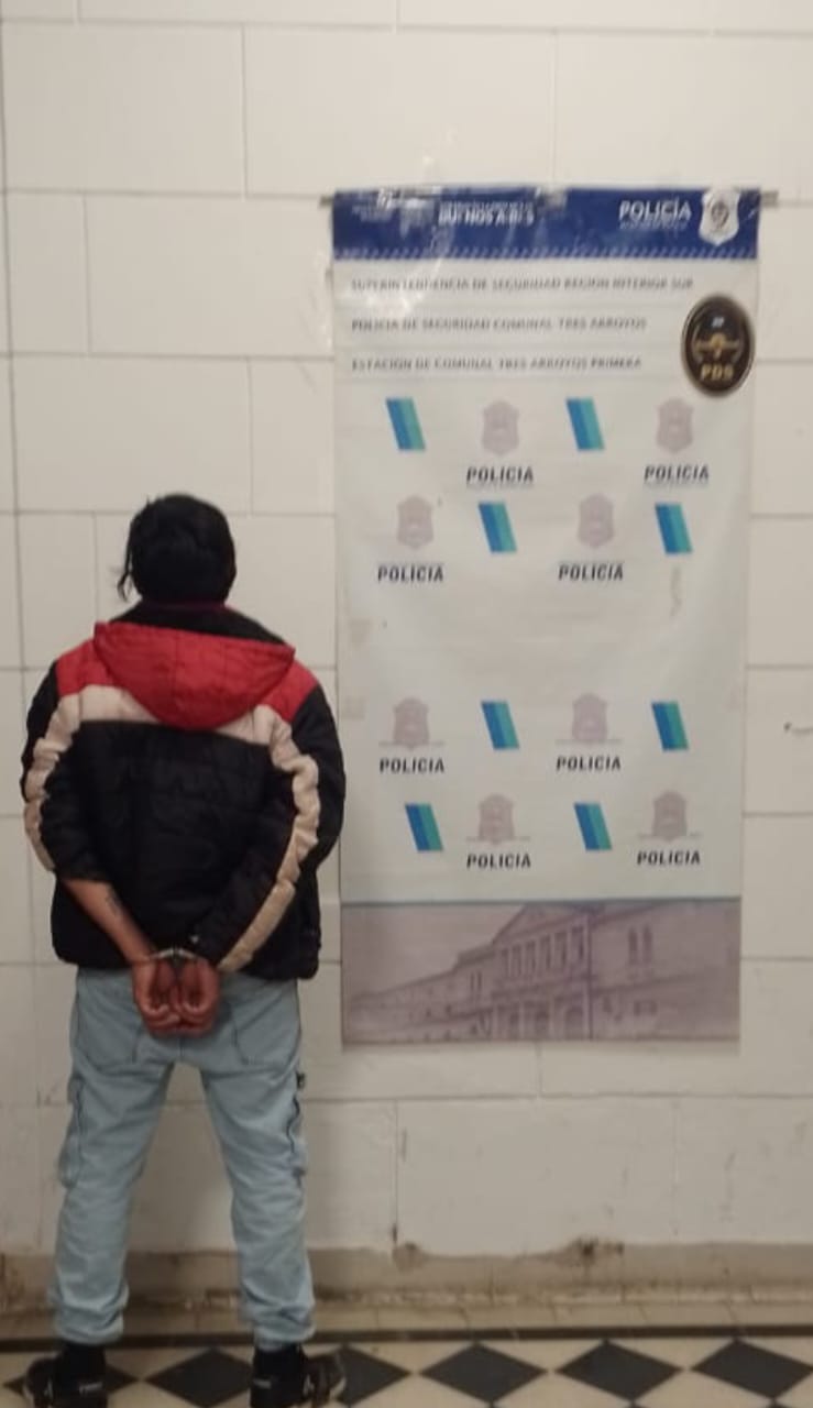 Llevaba una mochila con marihuana, fue aprehendido