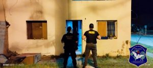 Allanamientos en Monte Hermoso: Tres personas detenidas y cocaína secuestrada