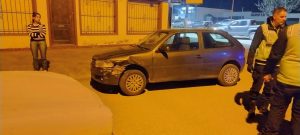 Hombre aprehendido tras provocar disturbios luego de un choque