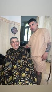 Benjamín Duartez cumplió su sueño solidario: Lleva su peluquería a los geriátricos(video)