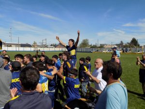 Fútbol de Primera: Luego del triunfo, Boca recibió la copa del Clausura