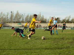 Fútbol de Primera: Perdió Alumni y descendió a Segunda División