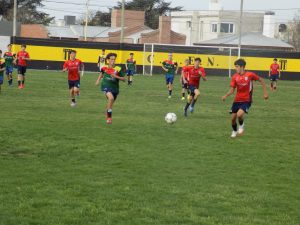 Fútbol inferiores: Ganó la Sub-15 y perdió la Sub-13