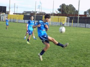 Fútbol Inferiores: Las Selecciones Sub- 13 y 15 se despidieron con un triunfo