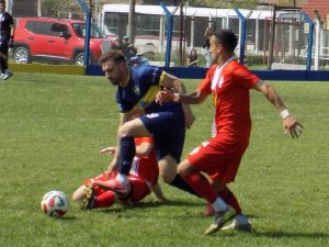 Fútbol de Primera: Perdió Alumni y descendió a Segunda División
