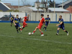 Fútbol de Primera: Perdió Alumni y descendió a Segunda División