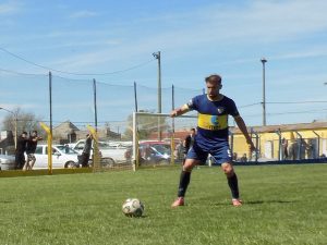Fútbol de Primera: Perdió Alumni y descendió a Segunda División