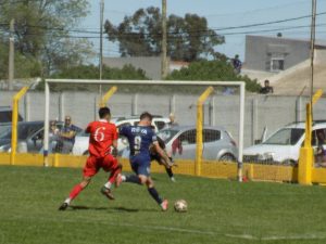 Fútbol de Primera: Perdió Alumni y descendió a Segunda División