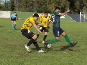 Fútbol de Primera: Perdió Alumni y descendió a Segunda División