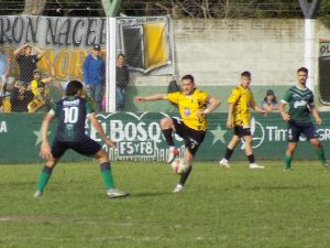 Fútbol de Primera: Perdió Alumni y descendió a Segunda División