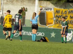 Fútbol de Primera: Perdió Alumni y descendió a Segunda División