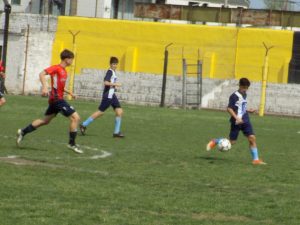 Fútbol inferiores: Ganó la Sub-15 y perdió la Sub-13