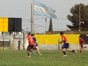 Fútbol inferiores: Ganó la Sub-15 y perdió la Sub-13