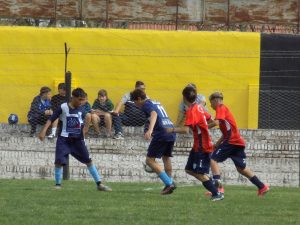 Fútbol inferiores: Ganó la Sub-15 y perdió la Sub-13