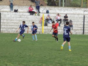 Fútbol inferiores: Ganó la Sub-15 y perdió la Sub-13