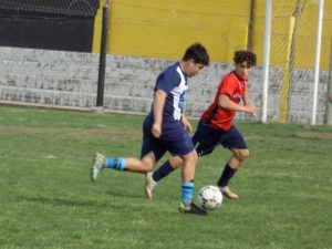 Fútbol inferiores: Ganó la Sub-15 y perdió la Sub-13