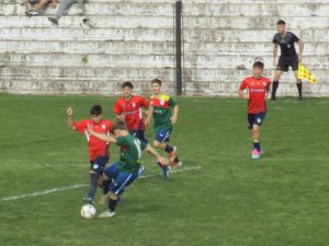 Fútbol inferiores: Ganó la Sub-15 y perdió la Sub-13