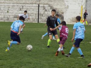 Fútbol Inferiores: Las Selecciones Sub- 13 y 15 se despidieron con un triunfo