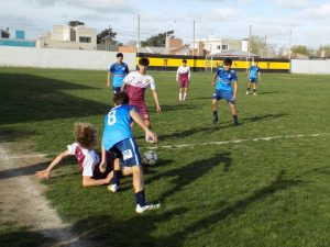 Fútbol Inferiores: Las Selecciones Sub- 13 y 15 se despidieron con un triunfo