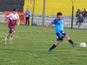 Fútbol Inferiores: Las Selecciones Sub- 13 y 15 se despidieron con un triunfo
